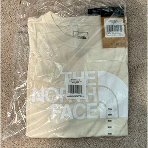 Women’s The North Face tee